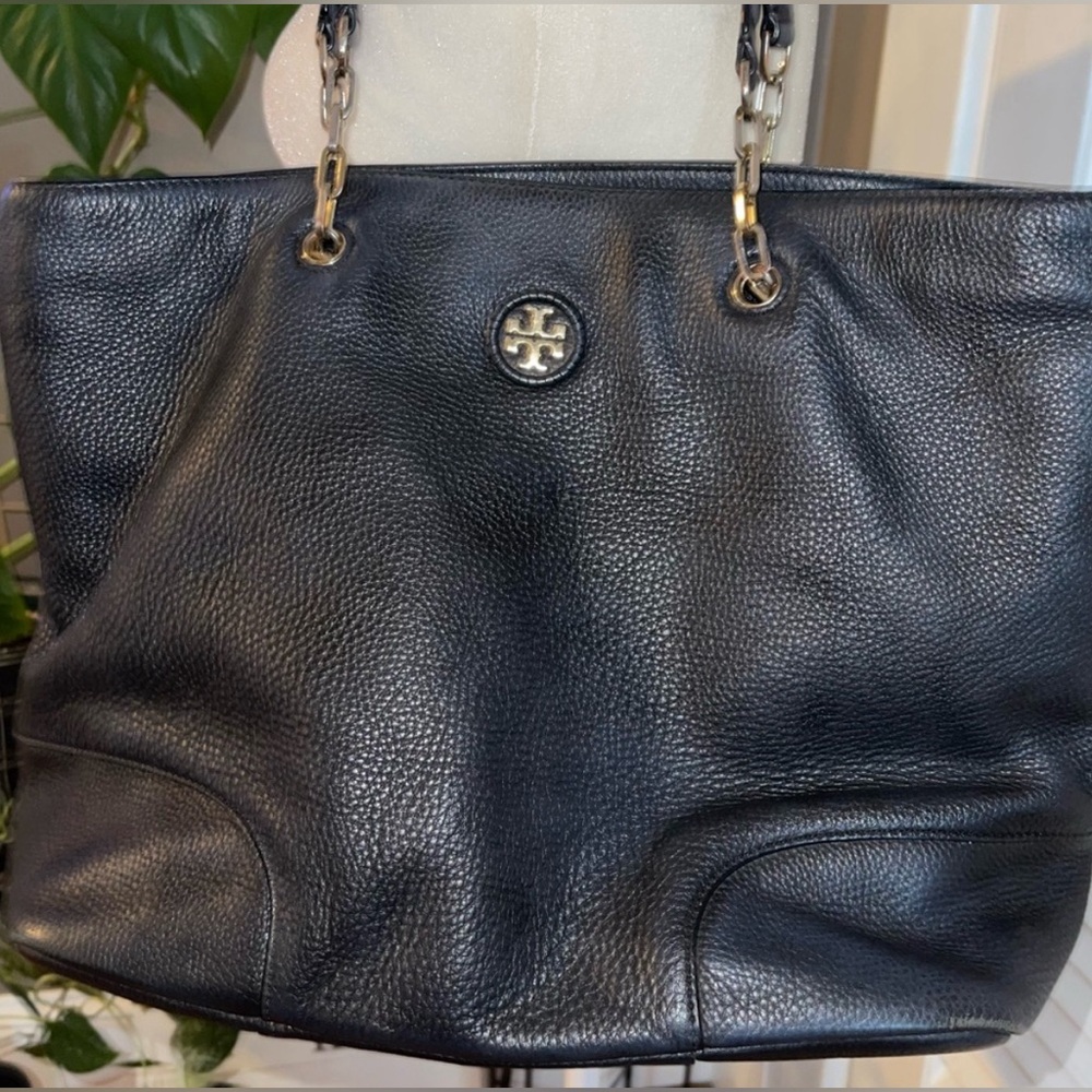 Tory Burch Dark Navy Blue Large Leather Tote 🦋